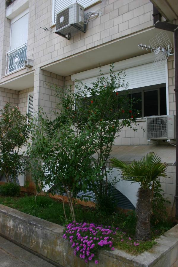 Next Door Apartment Maro & Ivan ニヴィーチェ エクステリア 写真