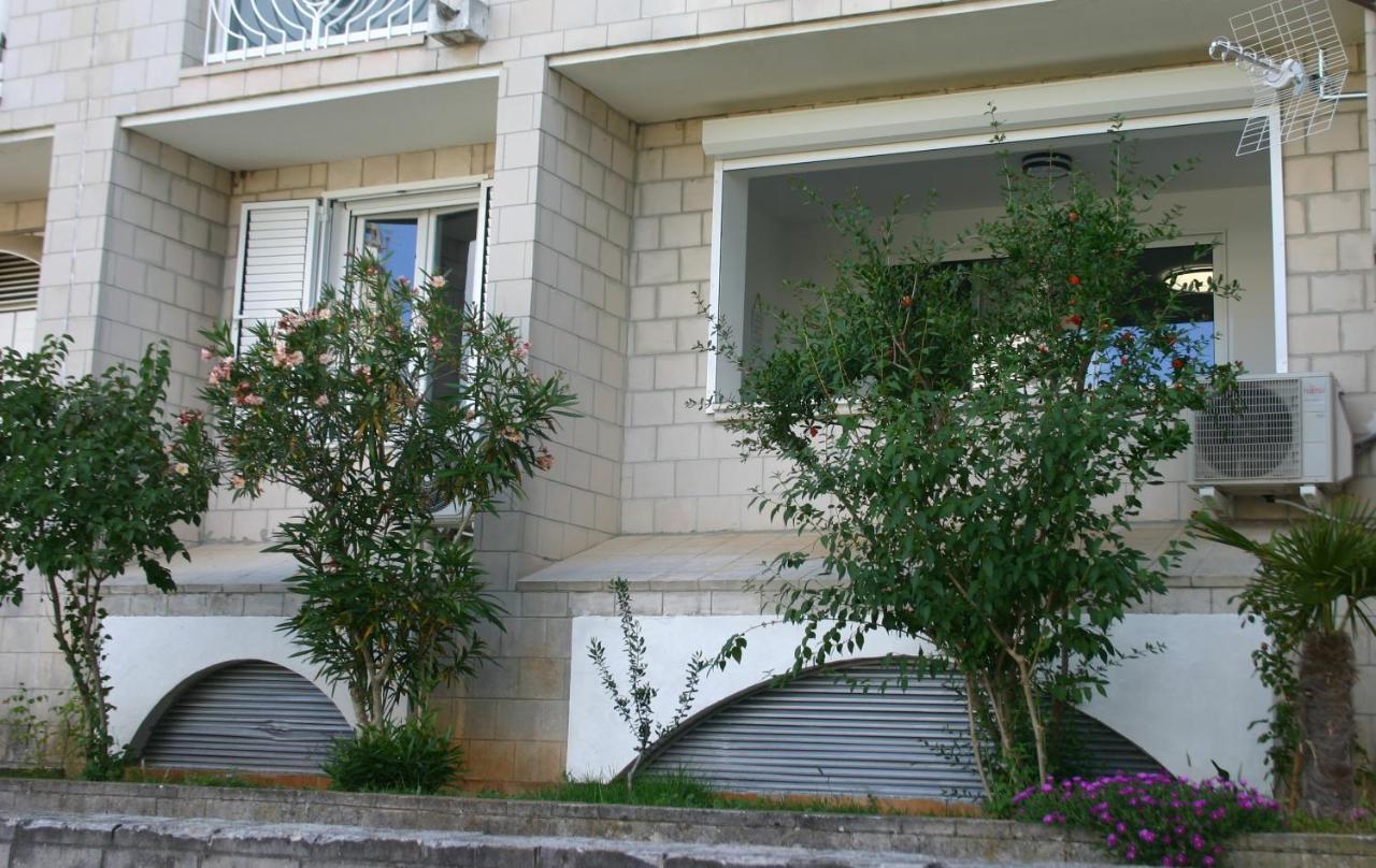 Next Door Apartment Maro & Ivan ニヴィーチェ エクステリア 写真